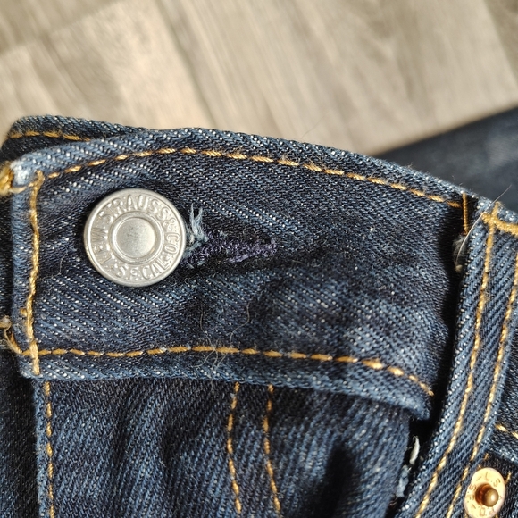 Levi's Men's Deep Blue Bootcut Jeans 517s 31x30 - Picture 5 of 5